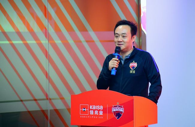 根据金马奖官网的剧情介绍，《你好，之华》讲述了袁之华代替去世的姐姐之南参加初中同学会，遇见了彼时倾慕的学长尹川